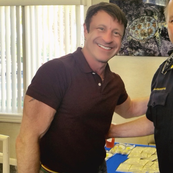 Meet your Posher, David - Picture 3 of 3